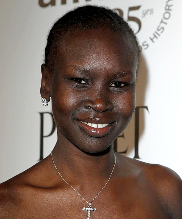 Alek Wek photo