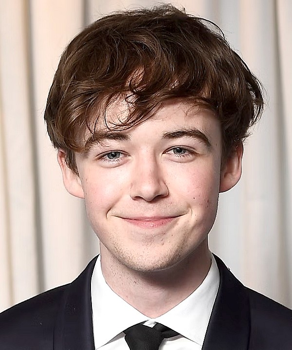 Alex Lawther photo