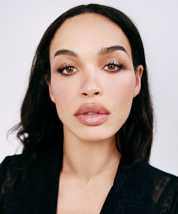 Cleopatra Coleman photo