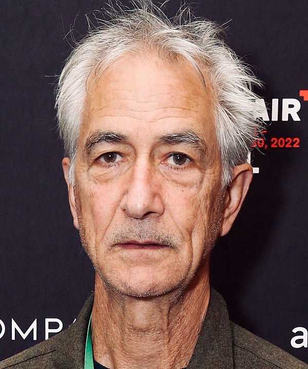 David Strathairn photo