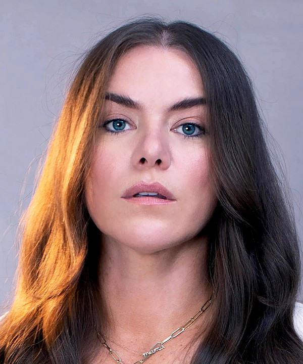 Kaniehtiio Horn photo