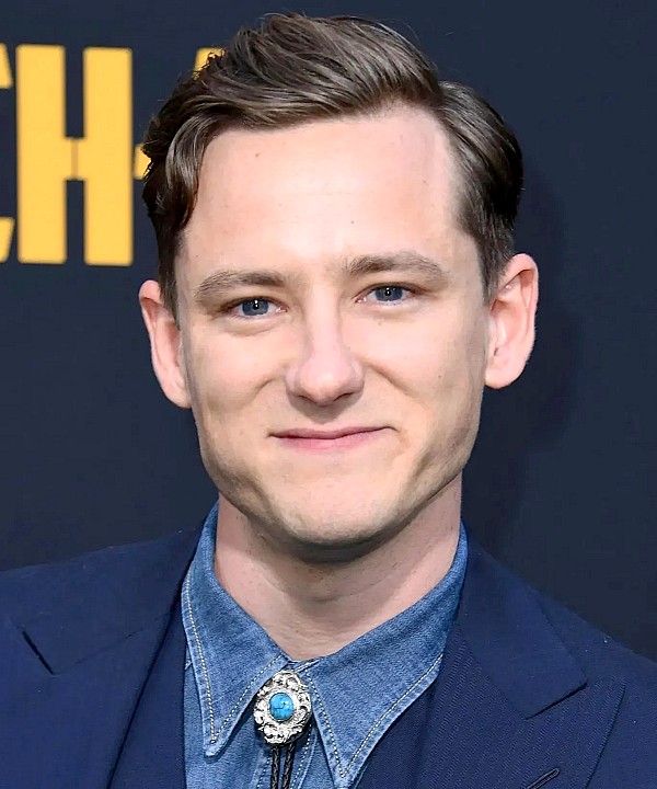 Lewis Pullman photo