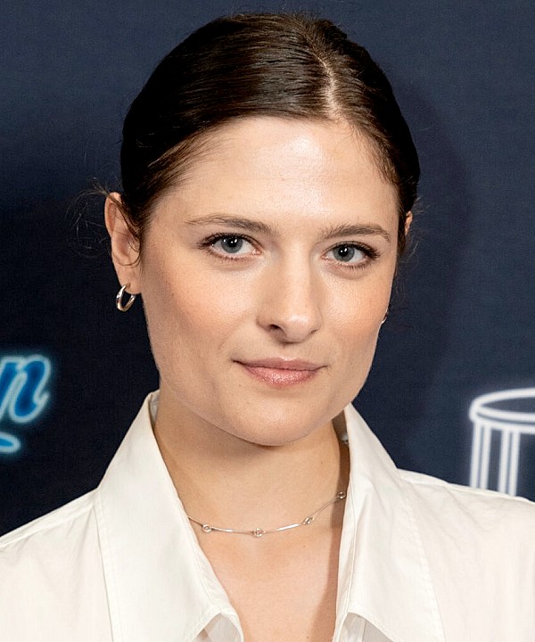 Louisa Jacobson photo