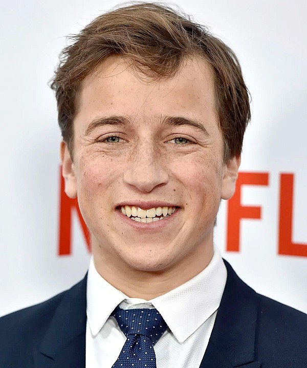 Skyler Gisondo photo
