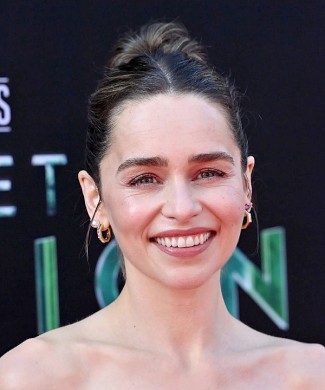 Emilia Clarke photo