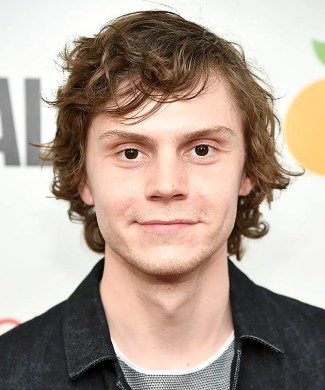 Evan Peters photo