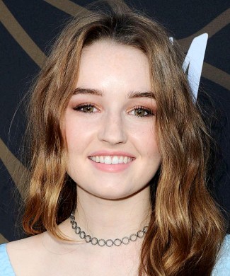 Kaitlyn Dever photo