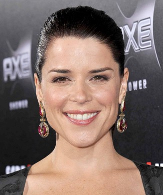 Neve Campbell photo