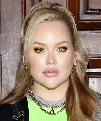 NikkieTutorials photo