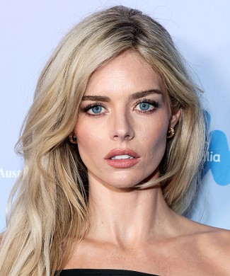 Samara Weaving photo