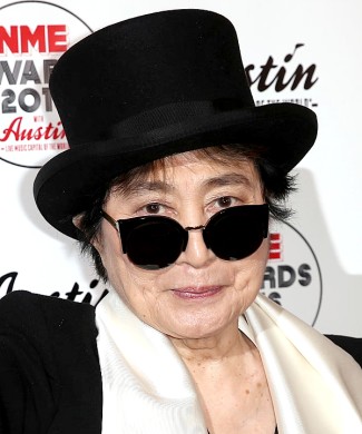 Yoko Ono photo