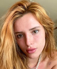 Bella Thorne photo