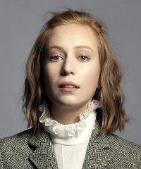Hannah Einbinder photo
