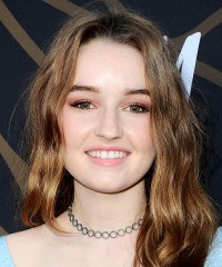 Kaitlyn Dever photo